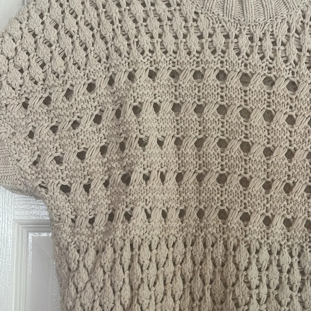 Apt 9 Women's Beige Knit Short Sleeve Sweater - Picture 2 of 3
